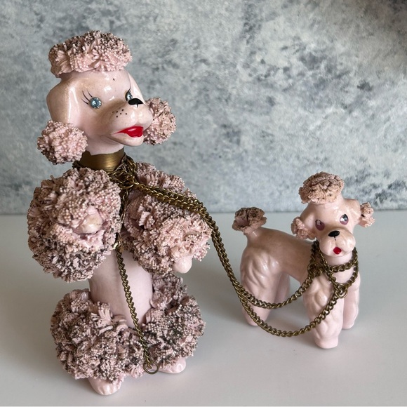 Vintage Pink Poodle Chained Puppy Spaghetti Trim Porcelain Figurines MCM Kitschy - Picture 5 of 15